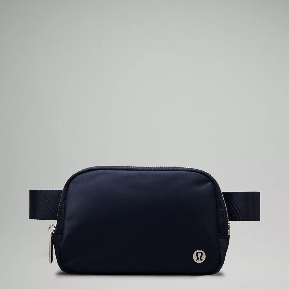 Lululemon Everywhere Belt Bag 1L Metal Hardware- True Navy/ Silver